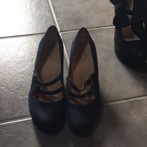 Naturalizer Kitten Heel